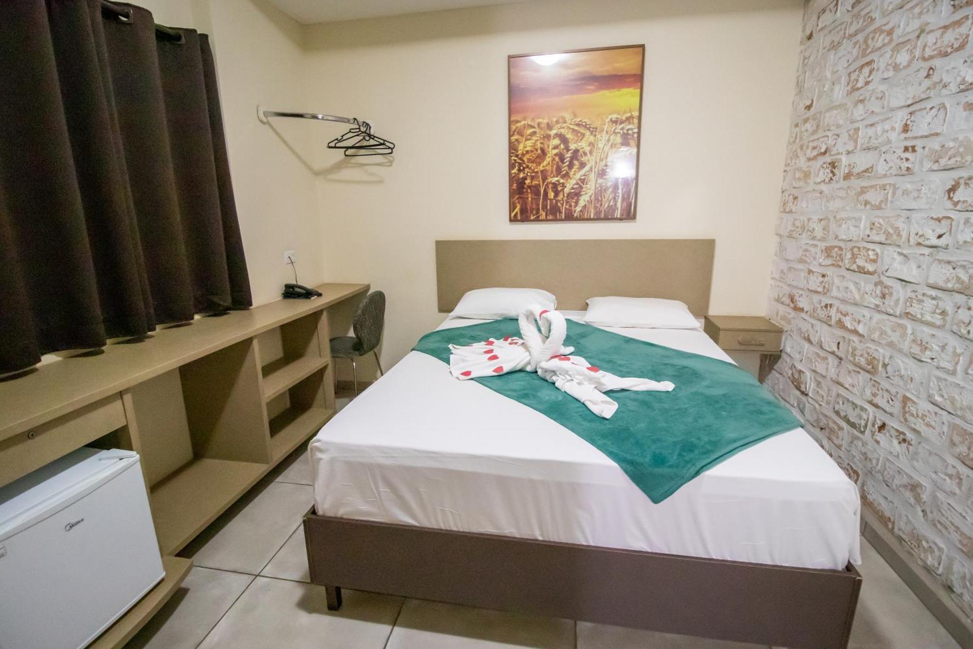 Double or Twin Room,1643174877:JPEG